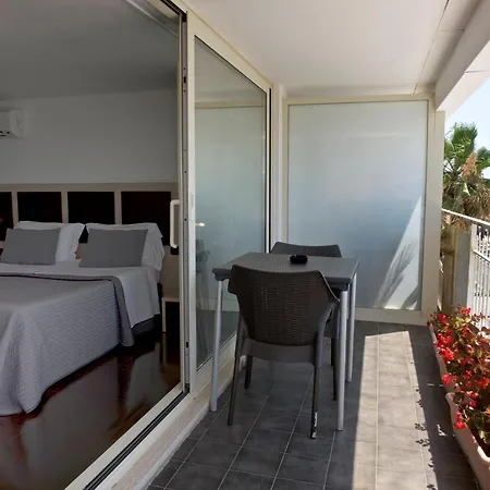 Hotel Ristorante Centosedici 2*